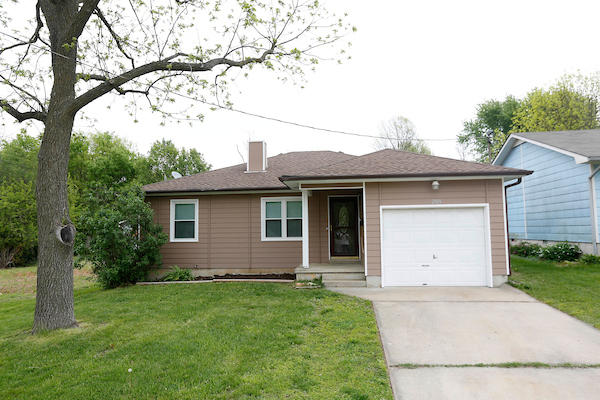 2100 N Marion Ave, Springfield, MO 65803 photo 1
