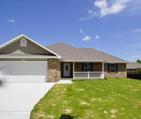 655 E Lindon St, Bolivar, MO 65613 photo 1