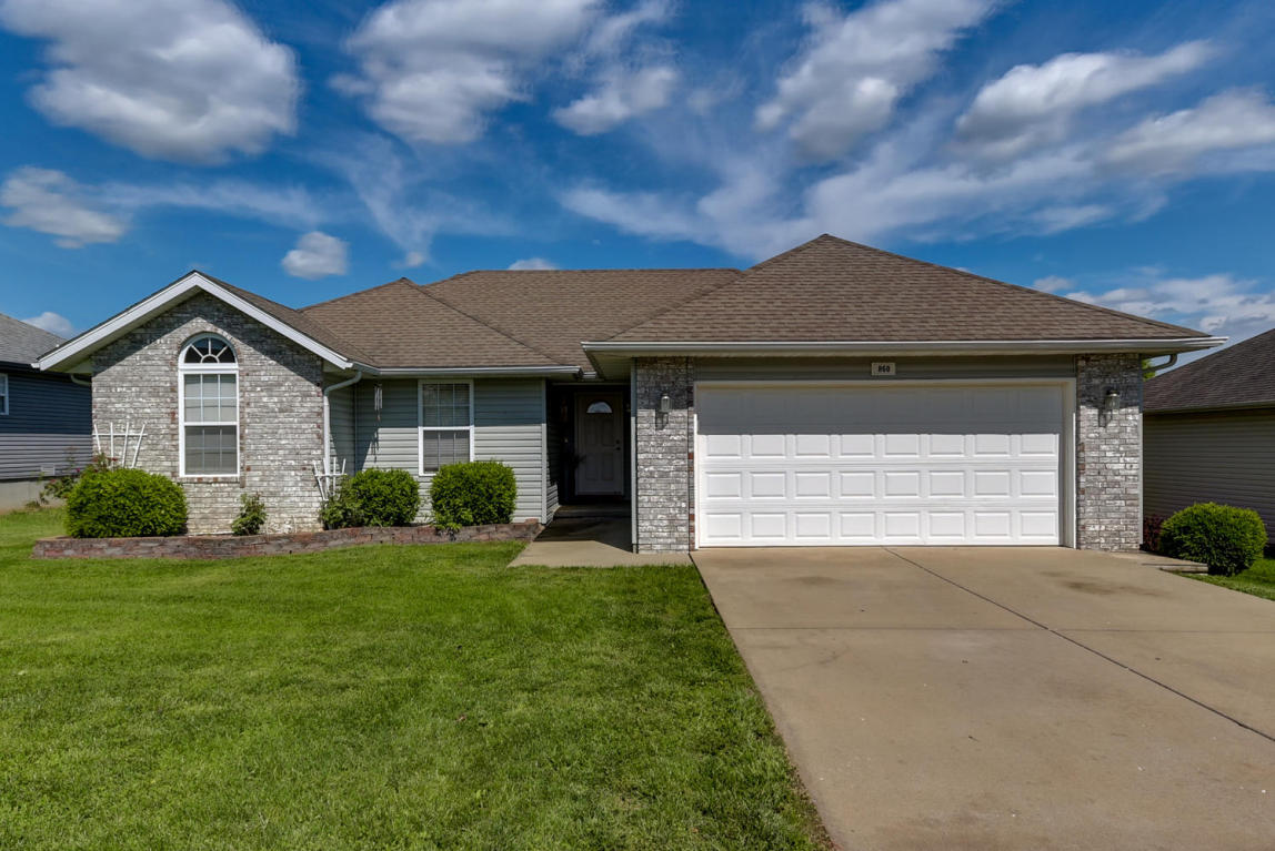 860 S Jester Ave, Springfield, MO 65802 photo 1