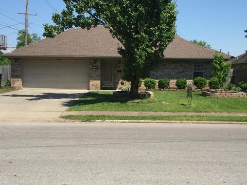 2566 S Weaver Ave, Springfield, MO 65807 photo 1
