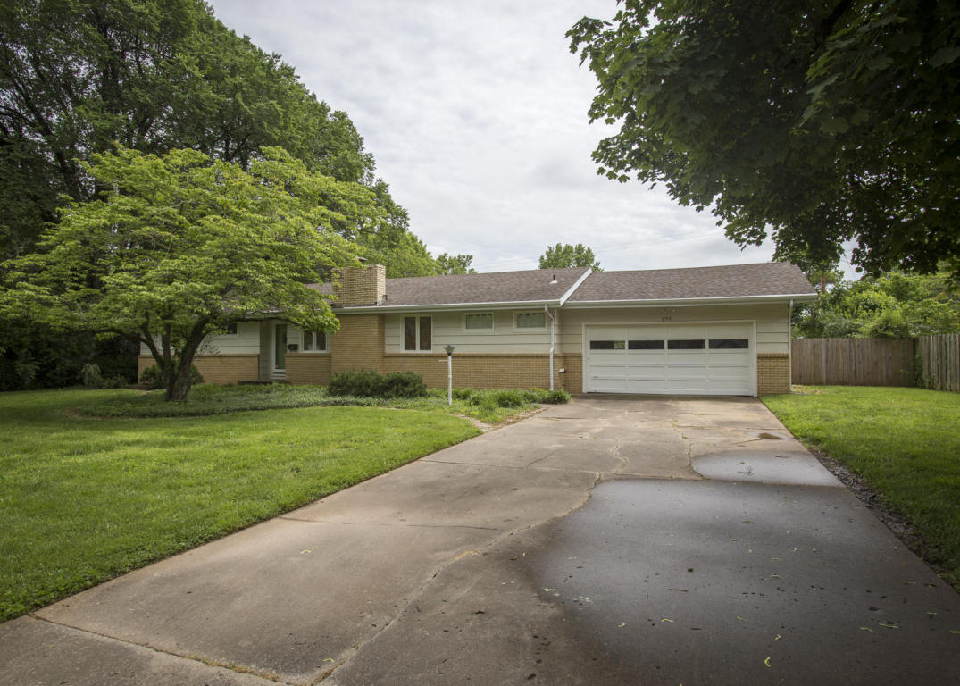 2150 E Latoka St, Springfield, MO 65804 photo 1
