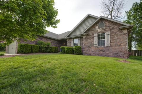 3240 W Melbourne St, Springfield, MO 65810 photo 1