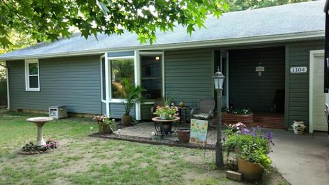 1104 3rd St, Monett, MO 65708 photo 1