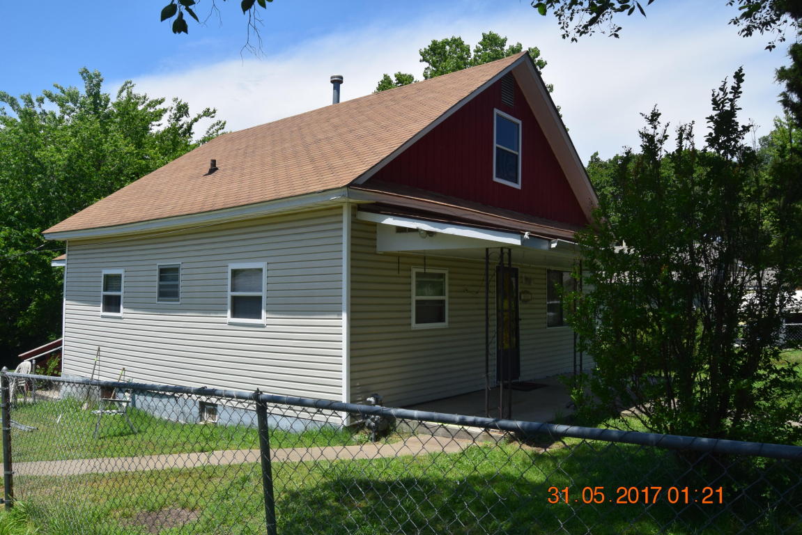 910 S Rex, Joplin, MO 64801 photo 1