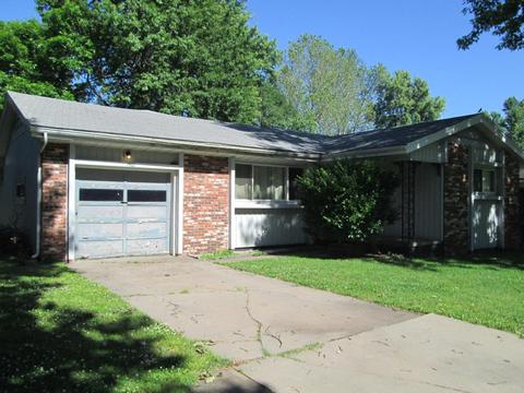 1902 S Plaza Ave, Springfield, MO 65804 photo 1