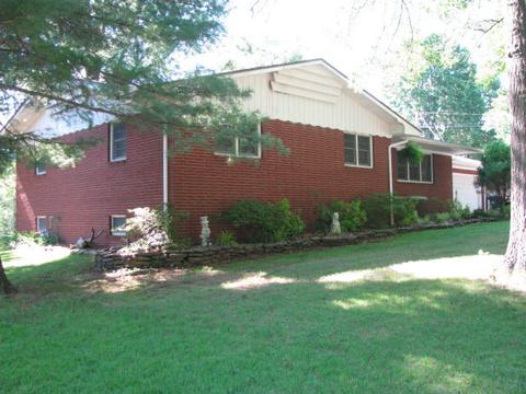 1306 Admiral Pl, Monett, MO 65708 photo 1