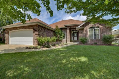 418 S Yellowwood Dr, Springfield, MO 65809 photo 1