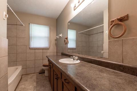 3205 W Latoka St, Springfield, MO 65807 photo 12