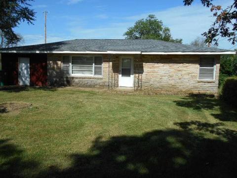 111 S Cedar Ave, Cabool, MO 65689 photo 1