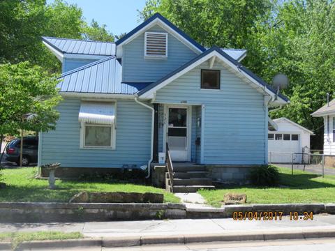 526 E Budlong St, Carthage, MO 64836 photo 1