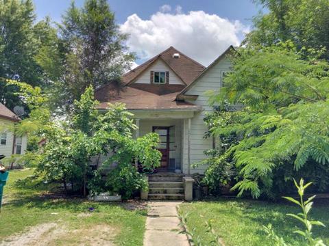 1128 W Chase St, Springfield, MO 65803 photo 1