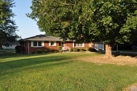 905 N Rosewood Dr, Monett, MO 65708 photo 1