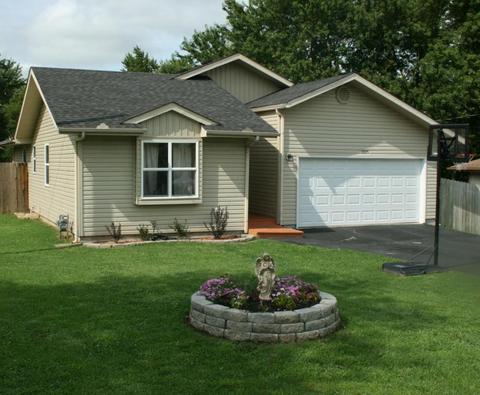 1005 E Lark St, Ozark, MO 65721 photo 1