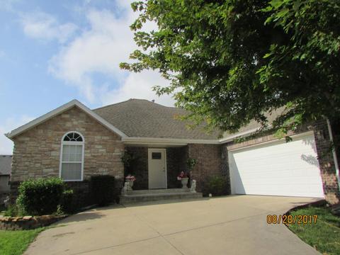 608 E Katella Cir, Nixa, MO 65714 photo 1