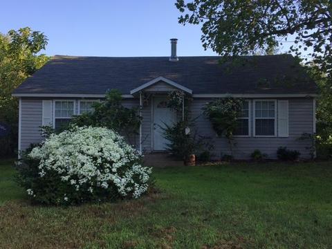 127 W High St, Aurora, MO 65605 photo 1