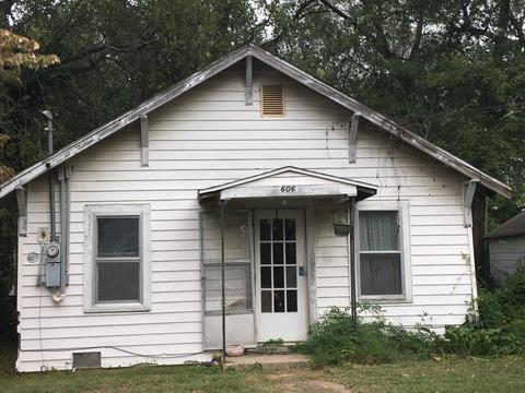 606 Lyle St, Ava, MO 65608 photo 1