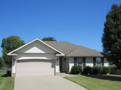 2323 E Logan St, Republic, MO 65738 photo 1