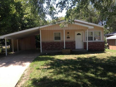 2531 N Kellett Ave, Springfield, MO 65803 photo 1
