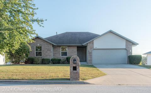2124 E Charles St, Republic, MO 65738 photo 1