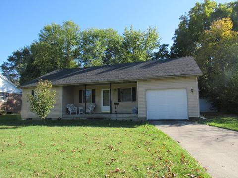 724 W Washington St, Marshfield, MO 65706 photo 1