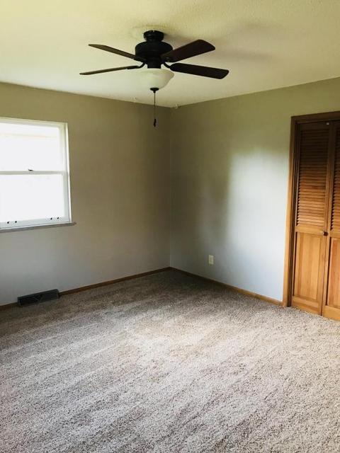 851 E Burford St, Marshfield, MO 65706 photo 6