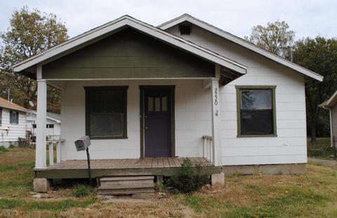 2220 N Fort Ave, Springfield, MO 65803 photo 1