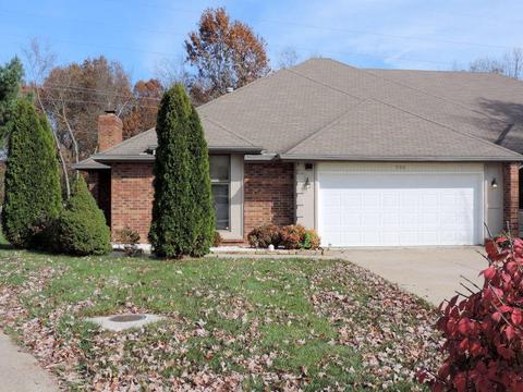 900 S Abbey Ct, Springfield, MO 65809 photo 1