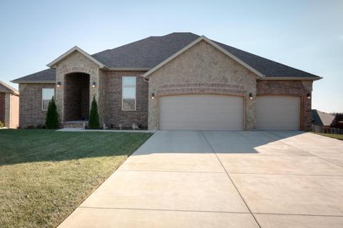 1638 N Oakfair Pl, Springfield, MO 65802 photo 1
