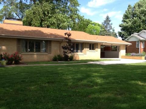 2303 S Meadowview Ave, Springfield, MO 65804 photo 1