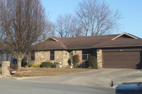 706 S Poplar St, Nixa, MO 65714 photo 1