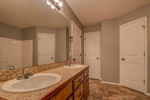 703 Lexington Cir, Clever, MO 65631 photo 13