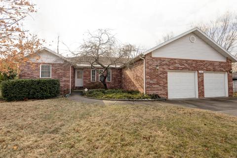 1044 W Meadowmere St, Springfield, MO 65807 photo 1