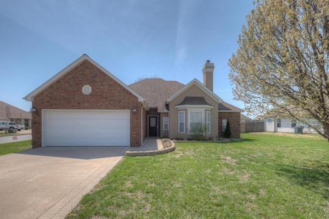 902 Larson, Carl Junction, MO 64834 photo 1