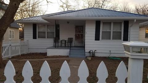 1131 Forest St, Carthage, MO 64836 photo 1