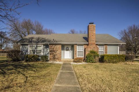 2745 E Meadowmere St, Springfield, MO 65804 photo 1
