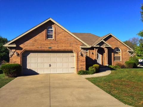 299 Park Cir, Sparta, MO 65753 photo 1