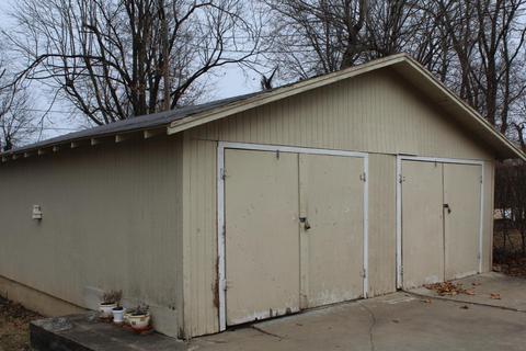1133 W Thoman St, Springfield, MO 65803 photo 21
