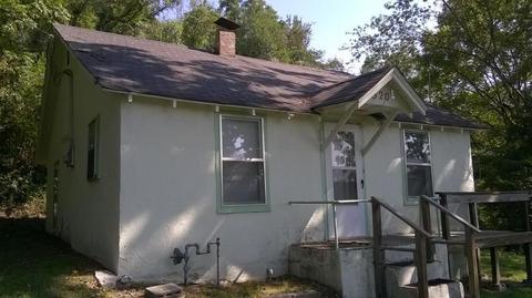 520 3rd St, Anderson, MO 64831 photo 1
