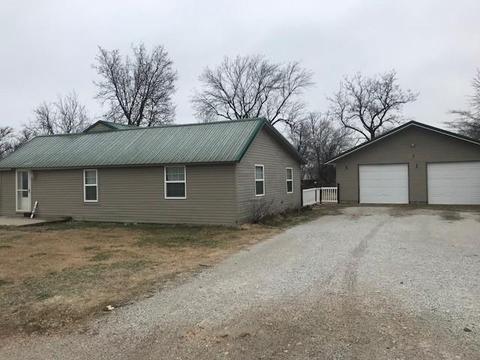 109 E Russell St, Goodman, MO 64843 photo 1