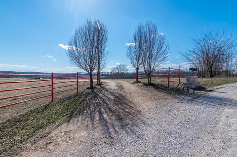 2036 Lee Ridge Rd, Crane, MO 65633 photo 1