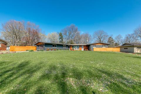 2104 S Cedarbrook Ave, Springfield, MO 65804 photo 1