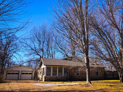 4555 S Reed Ave, Springfield, MO 65804 photo 1