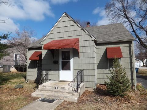 511 Bellair, Carthage, MO 64836 photo 1