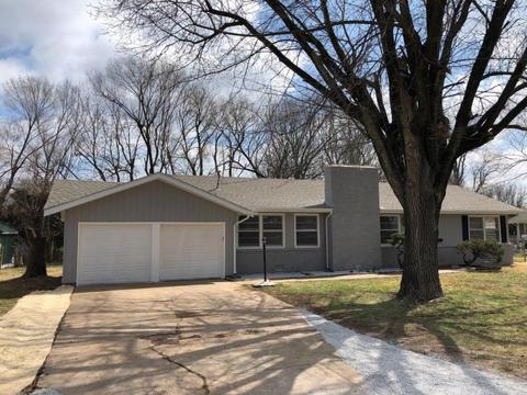 1904 S Glencrest Ave, Springfield, MO 65804 photo 1