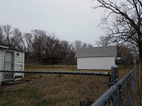 606 W Washington Ave, Ava, MO 65608 photo 3