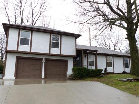 2050 E Cardinal St, Springfield, MO 65804 photo 1
