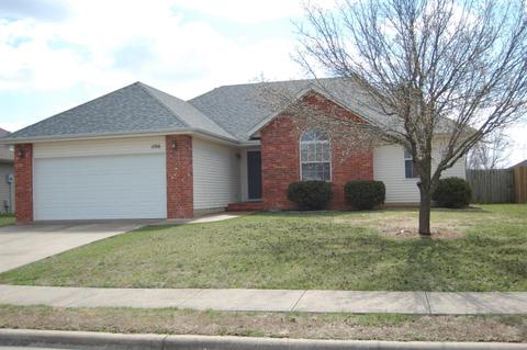 1106 W Thorngate Dr, Ozark, MO 65721 photo 1