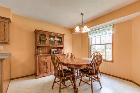 3011 W Cherokee St, Springfield, MO 65807 photo 9