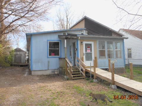 1416 W Thoman St, Springfield, MO 65803 photo 1