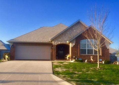 205 Kingsley Dr, Monett, MO 65708 photo 1